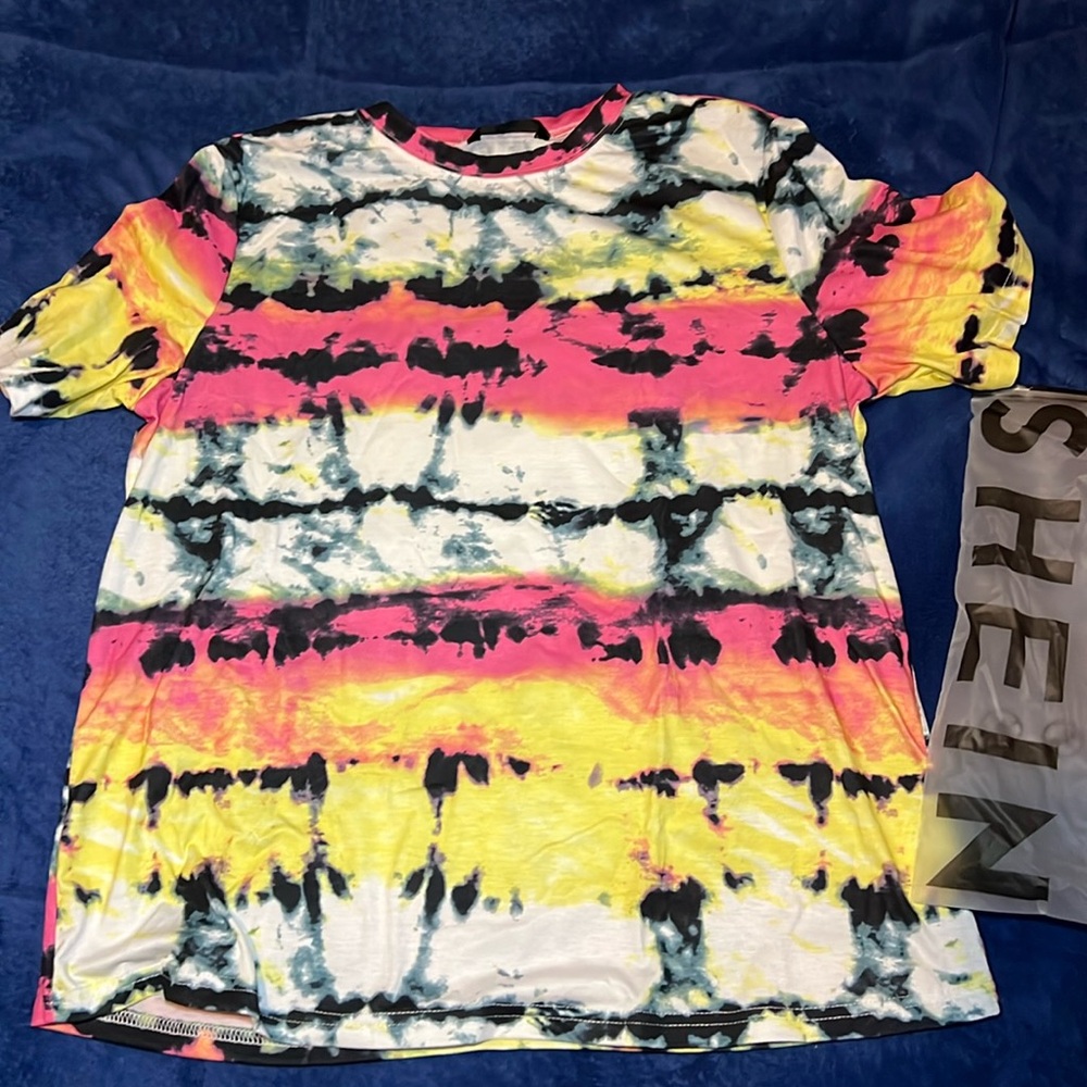 NWOT SHEIN Tie-Dye Large T-Shirt